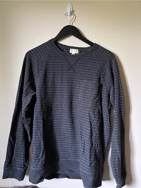 Club Monaco Men's Charcoal Gray Striped Crewneck Sweater